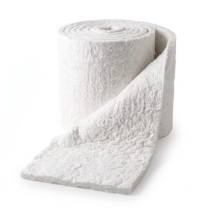 Colcha de fibra cerámica para 1050° C de 8 lb/ft³ utilizada como aislamiento térmico industrial en hornos, calderas y equipos de alta temperatura.
