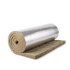 Rollo de lana mineral 8 lb/ft³ con foil de aluminio reforzado para aislamiento térmico de tanques, calderas y tuberías industriales.